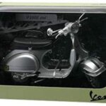 Vespa P200 1978 1:12 Mod. Ass. - NewRay