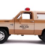 Stranger Things Hopper 's 1980 Chevy 1:24 - Simba