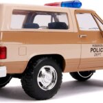 Stranger Things Hopper 's 1980 Chevy 1:24 - Simba
