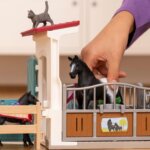 Stalla con Giumenta e Puledro 42611 - Schleich