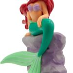 Ariel Seduta su Roccia - Bully