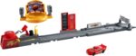 Playset Launching Piston Cup Cars - Mattel