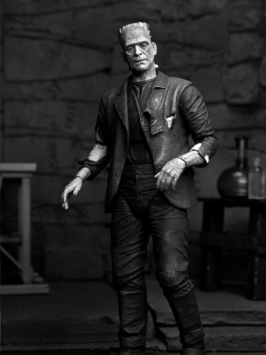 Frankenstein Universal Monster - Neca - immagine 4