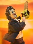 Leatherface con Maschera Donna - Neca